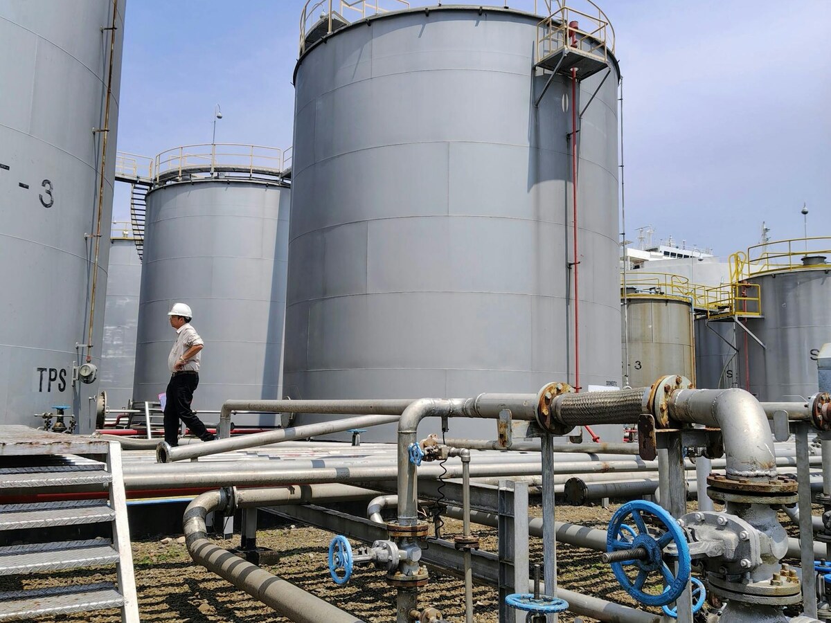 Industrielle lagertanker og røranlegg